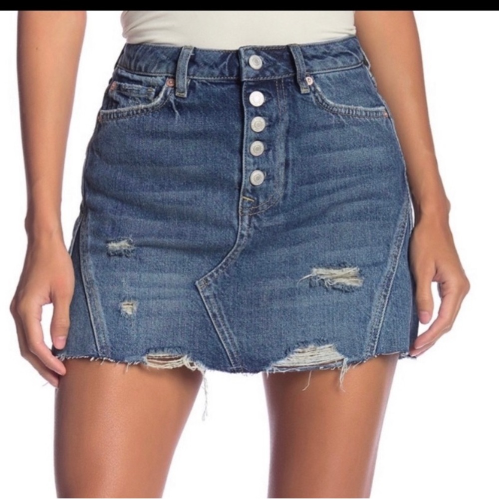 WE THE FREE Denim Skirt Size 28